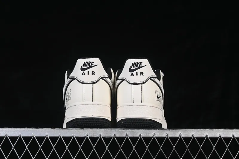 All categories Nk Air Force 1 Air Force series Nk Air Force 1 Low Air Force low-top Nike Air Force 1'07 Low Black Bugs Bunny Air Force 1 low-top casual sneakers JP8028-060